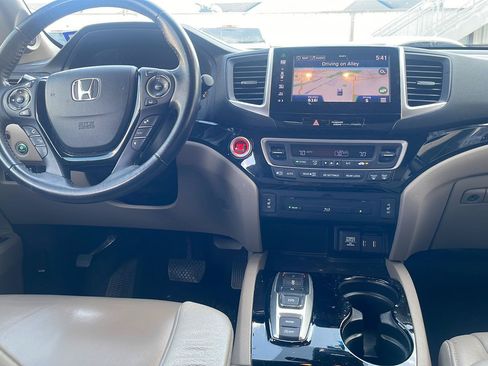 Used 2016 Honda Pilot Touring image 3