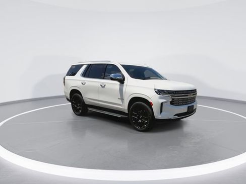 Used 2024 Chevrolet Tahoe Premier w/ Premium Package 2 AWD/4WD image 2
