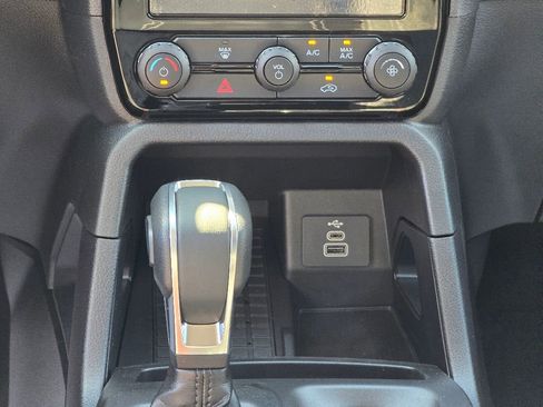 New 2025 Ford Ranger XLT w/ Chrome Accent Package image 23