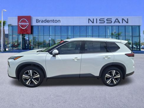 Used 2024 Nissan Rogue SL w/ SL Premium Package FWD image 8