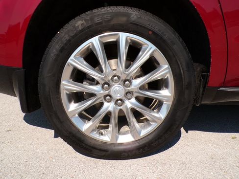 Used 2020 Buick Enclave Premium w/ Sun and Sites Package AWD/4WD image 24