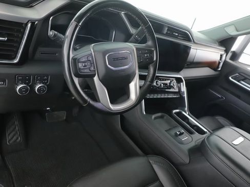 Used 2025 GMC Sierra 2500 Denali image 18
