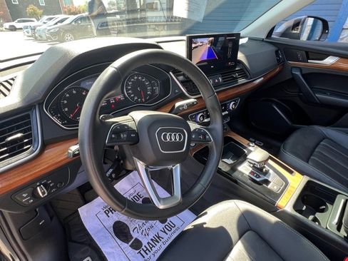 Used 2022 Audi Q5 2.0T Premium w/ Convenience Package image 13