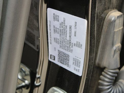 Used 2024 GMC Canyon Elevation w/ Convenience Package image 29