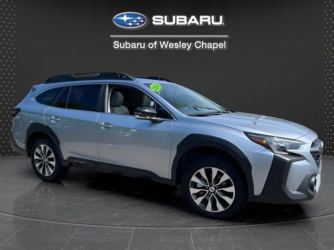 Certified 2025 Subaru Outback Limited AWD/4WD image 10