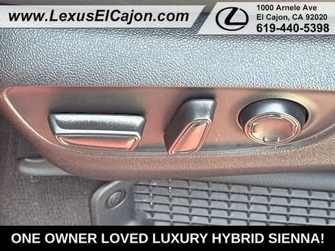 Used 2021 Toyota Sienna XSE w/ XSE Plus Package FWD image 36