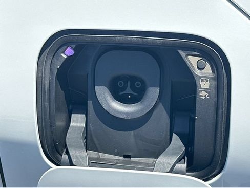 New 2026 Lexus ES 350e FWD image 40