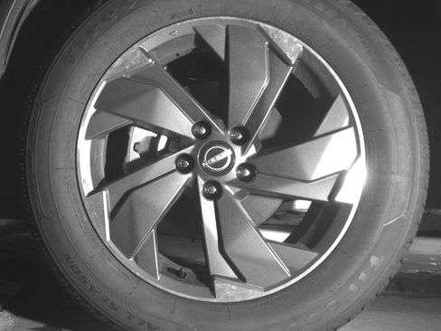 Used 2025 Nissan Rogue SV image 12