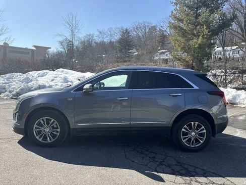 Used 2021 Cadillac XT5 Premium Luxury image 3