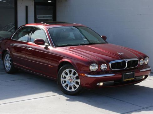 Used 2004 Jaguar XJ8 image 6