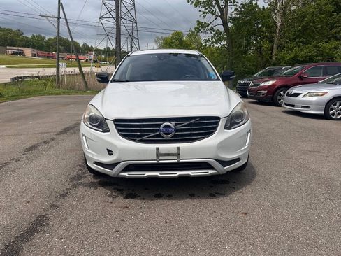 Used 2017 Volvo XC60 T6 Dynamic w/ Preferred Option Package AWD/4WD image 7