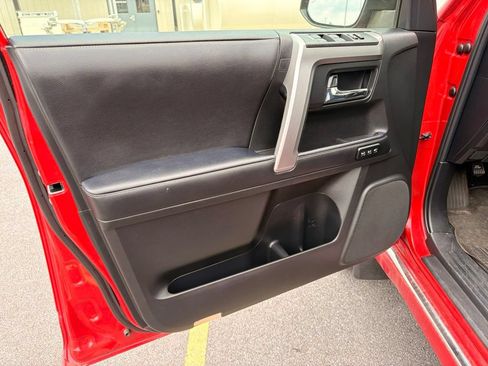 Used 2023 Toyota 4Runner Limited AWD/4WD image 9