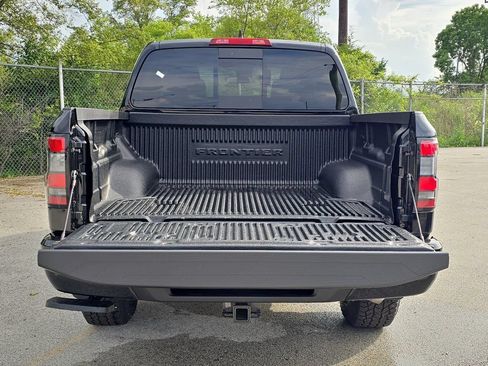 New 2026 Nissan Frontier PRO-4X w/ Tow Package AWD/4WD image 8