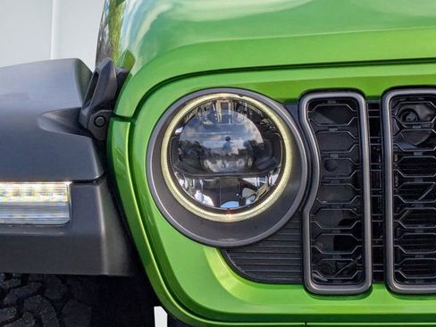 New 2026 Jeep Wrangler Unlimited Rubicon AWD/4WD image 9