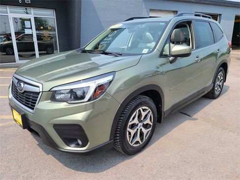 Used 2021 Subaru Forester Premium image 1