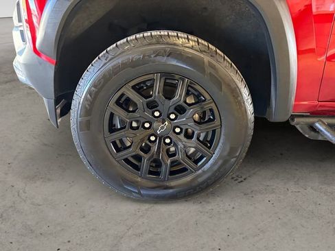 Used 2024 Chevrolet Colorado Trail Boss image 15