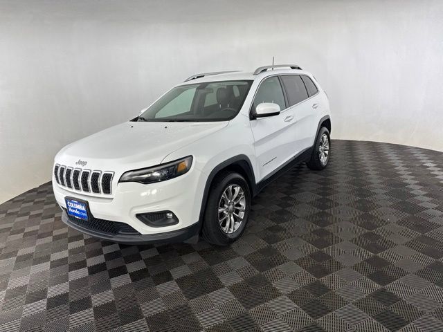 Used 2019 Jeep Cherokee Latitude Plus AWD/4WD image 3