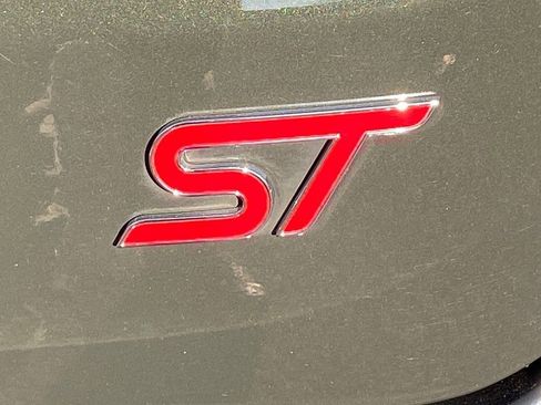 Certified 2022 Ford Edge ST w/ Equipment Group 401A image 11