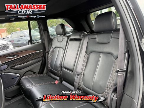 Used 2023 Jeep Grand Cherokee Summit RWD image 34