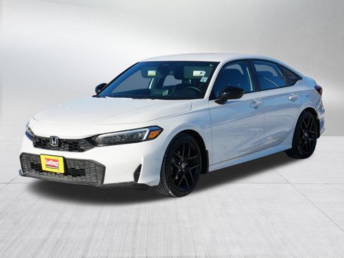 Used 2025 Honda Civic Sport image 3