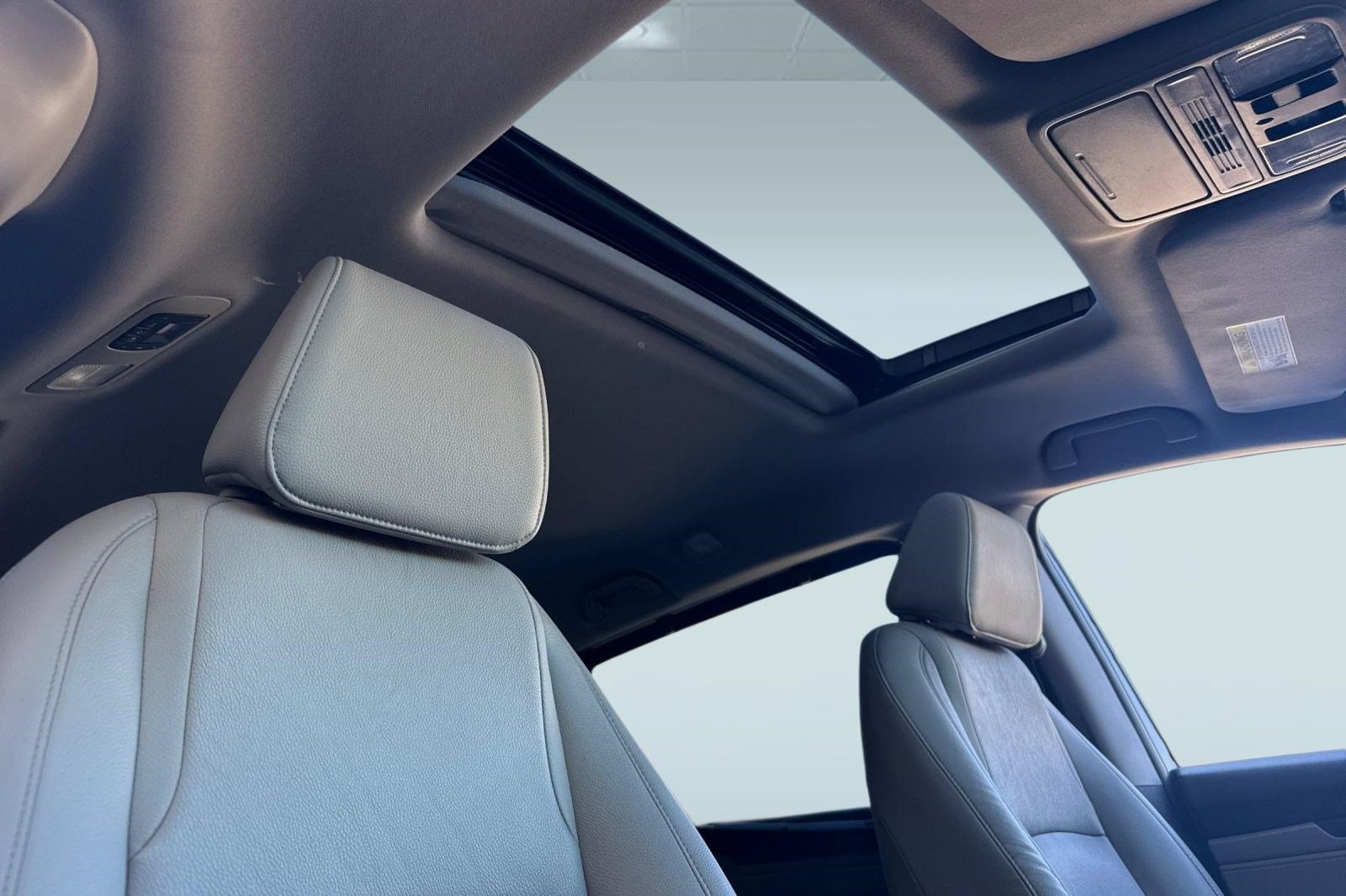 Used 2018 Honda Odyssey EX-L image 23