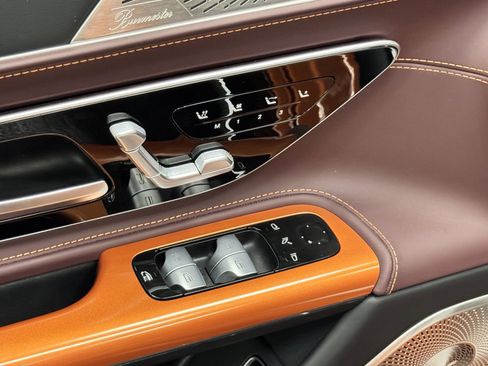 Used 2024 Mercedes-Benz SL 63 AMG 4MATIC image 23