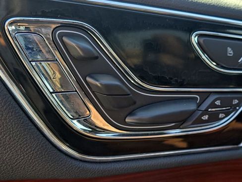 Used 2022 Lincoln Navigator Reserve image 24