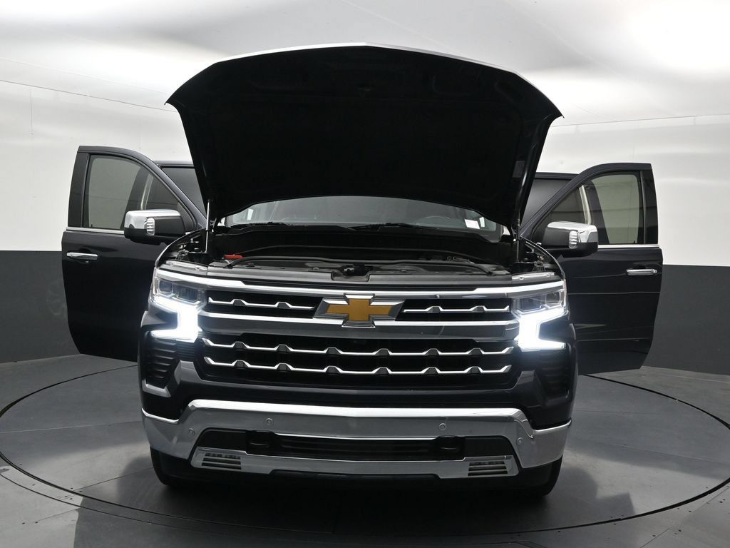 Used 2023 Chevrolet Silverado 1500 LTZ RWD image 36