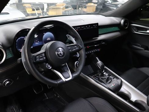Used 2024 Alfa Romeo Tonale Ti image 12