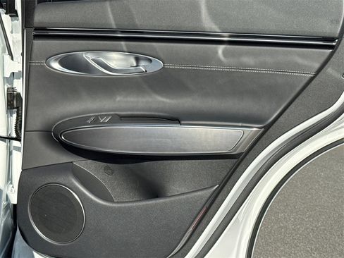 New 2026 Genesis GV70 2.5T Select image 16