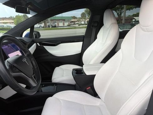 Used 2020 Tesla Model X Long Range AWD/4WD image 5