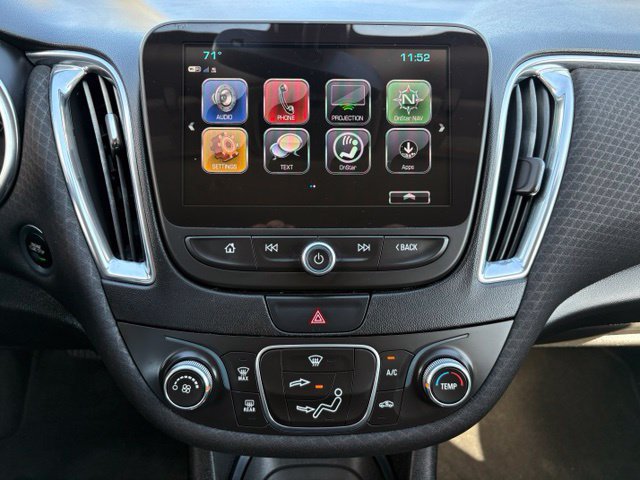 Used 2018 Chevrolet Malibu LT FWD image 29