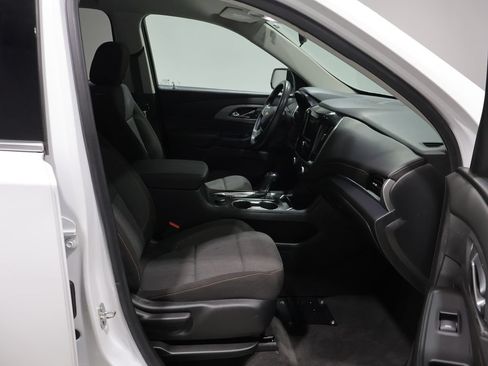 Used 2020 Chevrolet Traverse LS AWD/4WD image 24