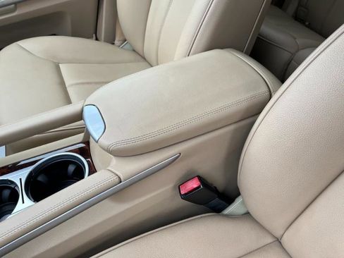 Used 2011 Mercedes-Benz GL 450 GL450 4MATIC image 37