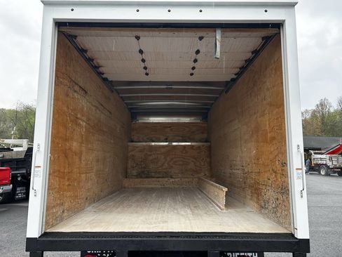 Used 2020 Ford F550 2WD Regular Cab Super Duty image 14
