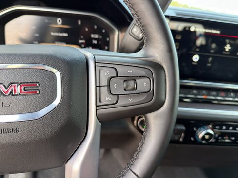 Used 2026 GMC Sierra 1500 SLT AWD/4WD image 15
