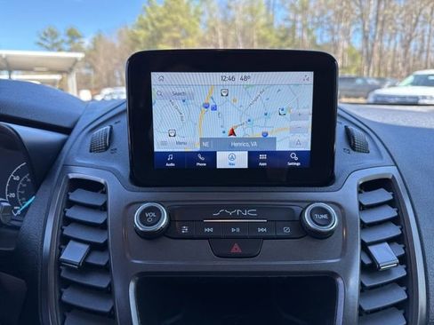 Certified 2022 Ford Transit Connect XLT image 15