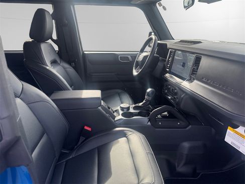 New 2025 Ford Bronco Badlands image 15