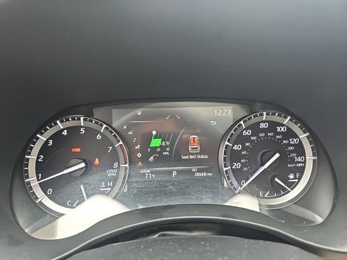 Used 2022 Toyota Highlander XLE AWD/4WD image 9