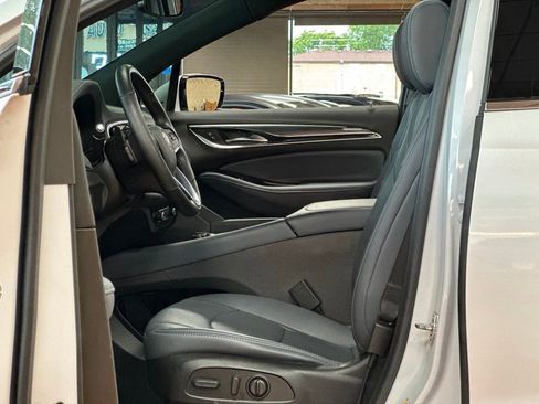 Used 2022 Buick Enclave Essence w/ Experience Buick Package image 23