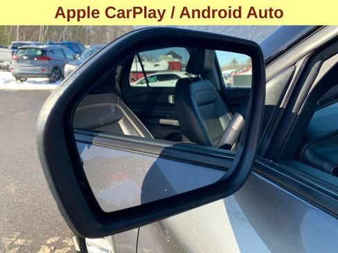 Used 2022 Ford Explorer XLT w/ Equipment Group 202A image 8