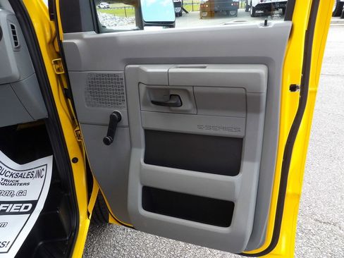 Used 2021 Ford E-350 and Econoline 350 Super Duty RWD image 24