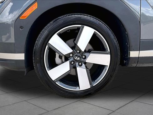 Certified 2024 Hyundai Santa Fe Limited FWD image 10