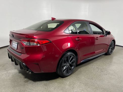 Certified 2026 Toyota Corolla SE w/ SE Package FWD image 3