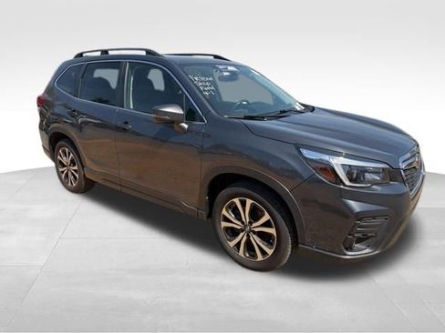 Used 2021 Subaru Forester Limited image 2