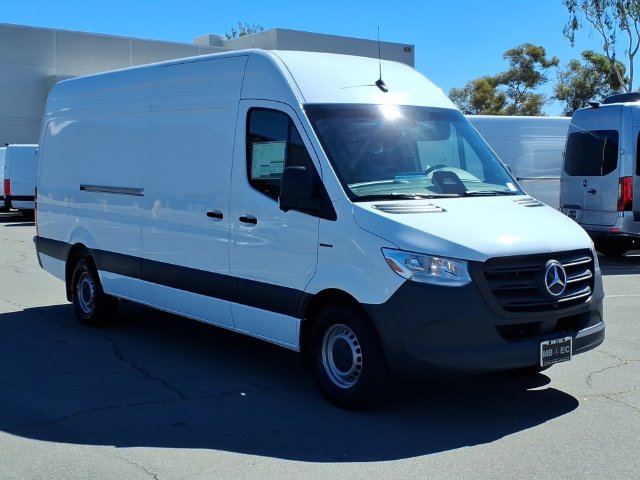New 2025 Mercedes-Benz eSprinter 170 Cargo image 19