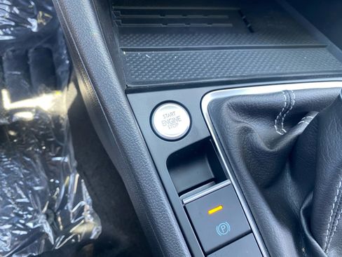 New 2025 Volkswagen Jetta SE image 28