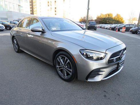 Used 2021 Mercedes-Benz E 350 4MATIC Sedan image 5