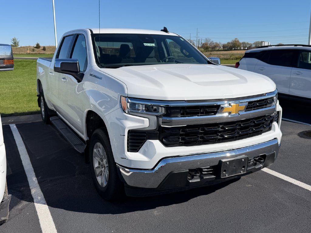 Used 2023 Chevrolet Silverado 1500 LT AWD/4WD image 4
