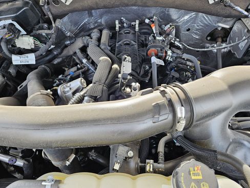 Used 2025 Ford Expedition Tremor image 33